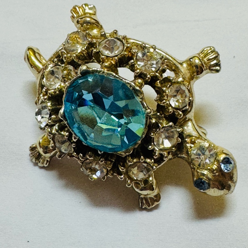 Turtle Rhinestone Brooch